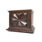 Armário Baixo Luís XIII / França / Século XVII